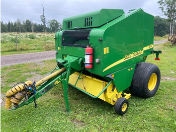 Presse à balles rondes JOHN DEERE