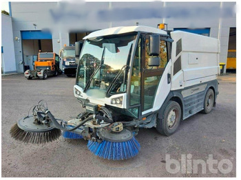 Balayeuse de voirie JOHNSTON