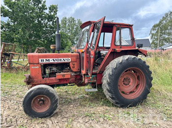 Tracteur agricole VOLVO