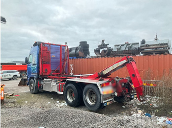 Camion ampliroll VOLVO FH12