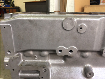 Carter pour Bus BASAMENTO MAN D2866 / D2876 / E2866 / E2876 - F2000 / BUS / INDUSTRIALI: photos 4 Carter pour Bus BASAMENTO MAN D2866 / D2876 / E2866 / E2876 - F2000 / BUS / INDUSTRIALI: photos 4