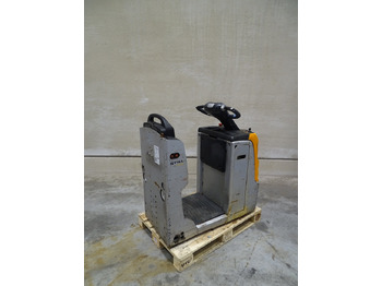 Chariot tracteur STILL