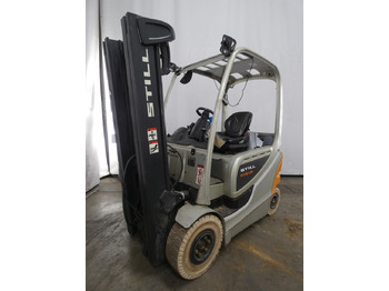 Chariot élévateur électrique STILL RX60