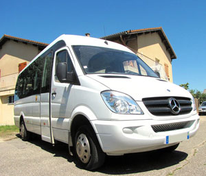 Minibus et autres en vente chez Gaby Chariots
