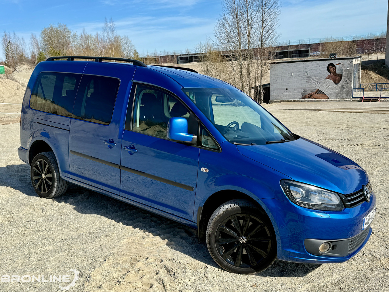 2014 Volkswagen Caddy Maxi Highline 2.0tdi 4x4 - Voiture: photos 2 2014 Volkswagen Caddy Maxi Highline 2.0tdi 4x4 - Voiture: photos 2