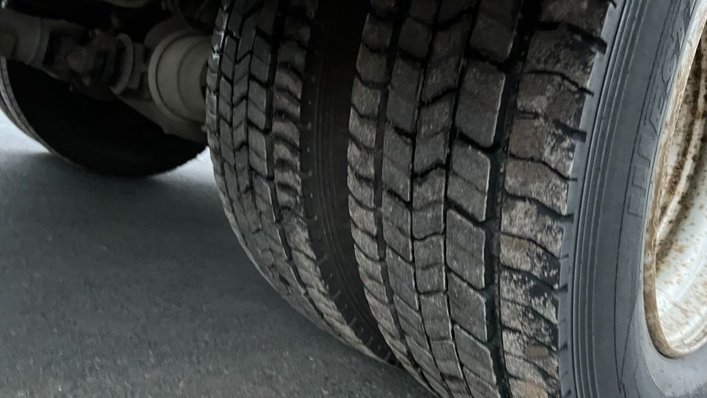 Utilitaire plateau Iveco Eurocargo ML 80E18 Pritsche: photos 11