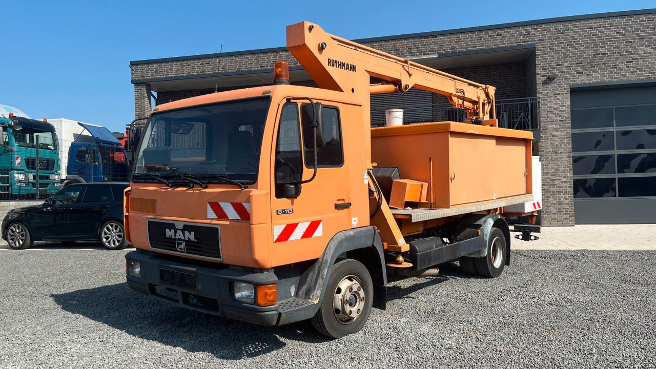 MAN 8.113 Steiger Hubarbeitsbühne Ruthmann MAN 8.113 Steiger Hubarbeitsbühne Ruthmann - Camion avec nacelle, Véhicule utilitaire: photos 2 MAN 8.113 Steiger Hubarbeitsbühne Ruthmann MAN 8.113 Steiger Hubarbeitsbühne Ruthmann - Camion avec nacelle, Véhicule utilitaire: photos 2