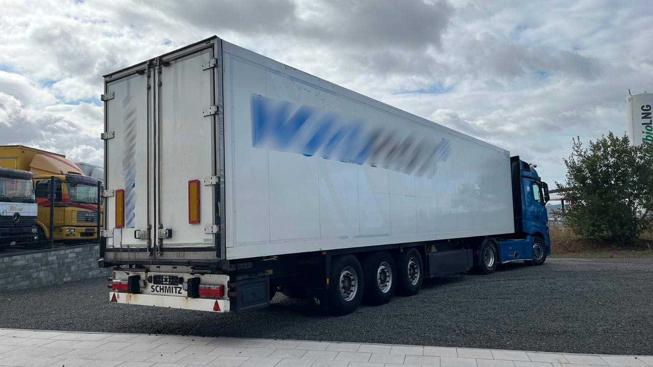 Schmitz Cargobull SKO 24 Kühlkoffer SAF Carrier Faltwand - Semi-remorque frigorifique: photos 4 Schmitz Cargobull SKO 24 Kühlkoffer SAF Carrier Faltwand - Semi-remorque frigorifique: photos 4