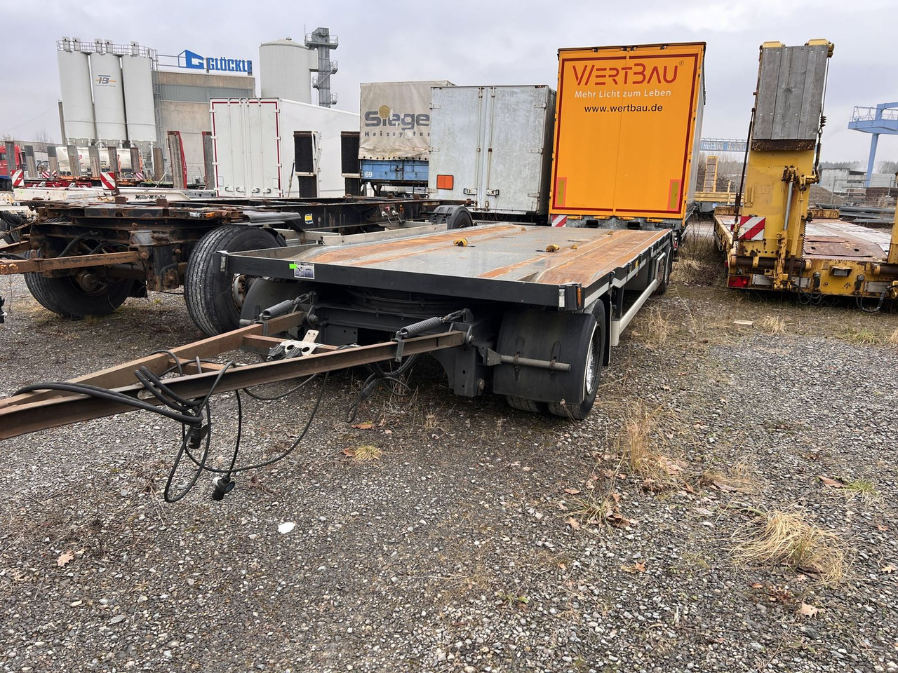 Hüffermann 2 Achs Muldenanhänger- Tieflader - Remorque porte-engin surbaissée: photos 2 Hüffermann 2 Achs Muldenanhänger- Tieflader - Remorque porte-engin surbaissée: photos 2