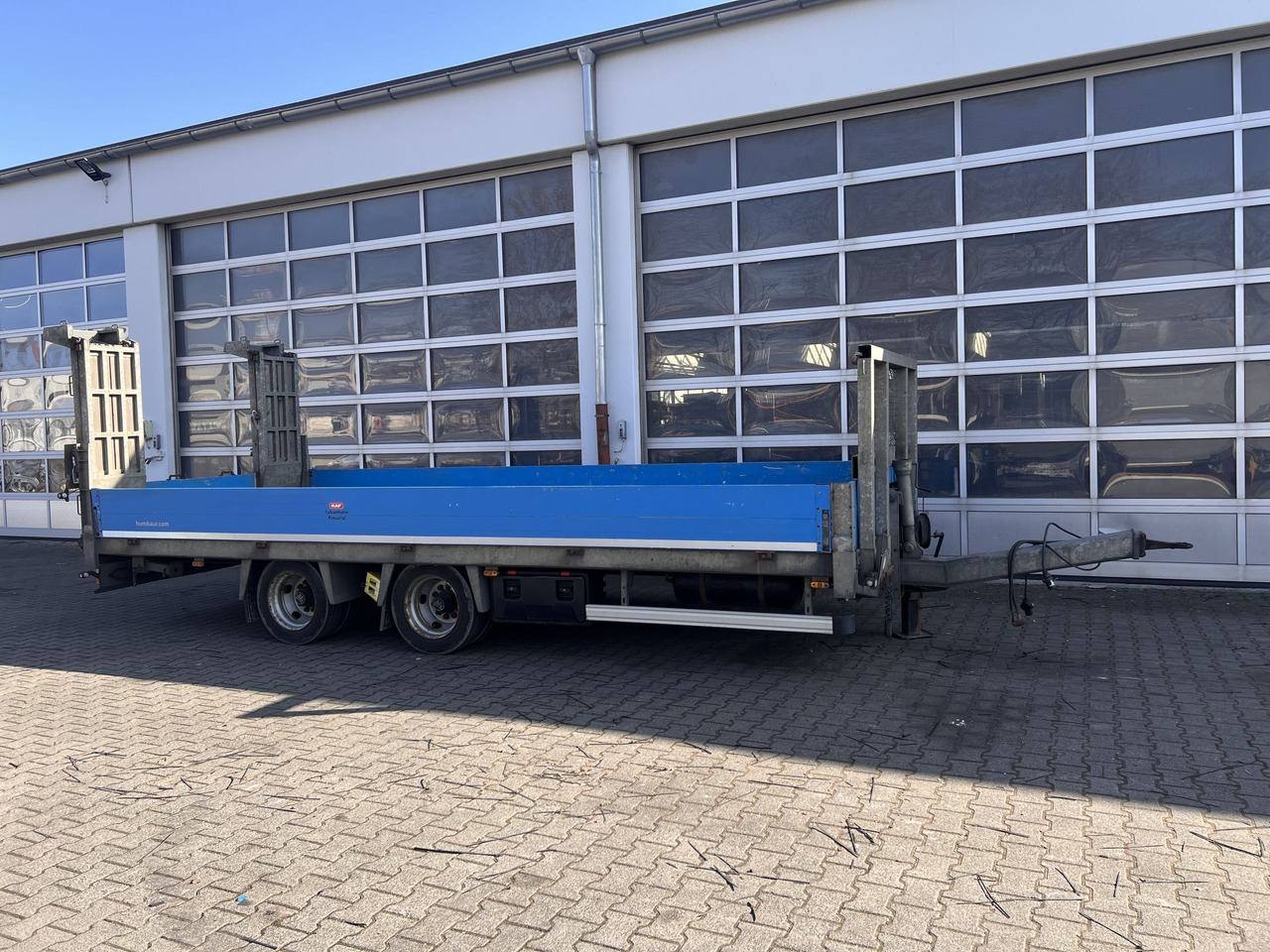 Humbaur HBTZ 136224 TA-BS  13,6 t Tandemtieflader - Remorque porte-engin surbaissée: photos 1 Humbaur HBTZ 136224 TA-BS  13,6 t Tandemtieflader - Remorque porte-engin surbaissée: photos 1