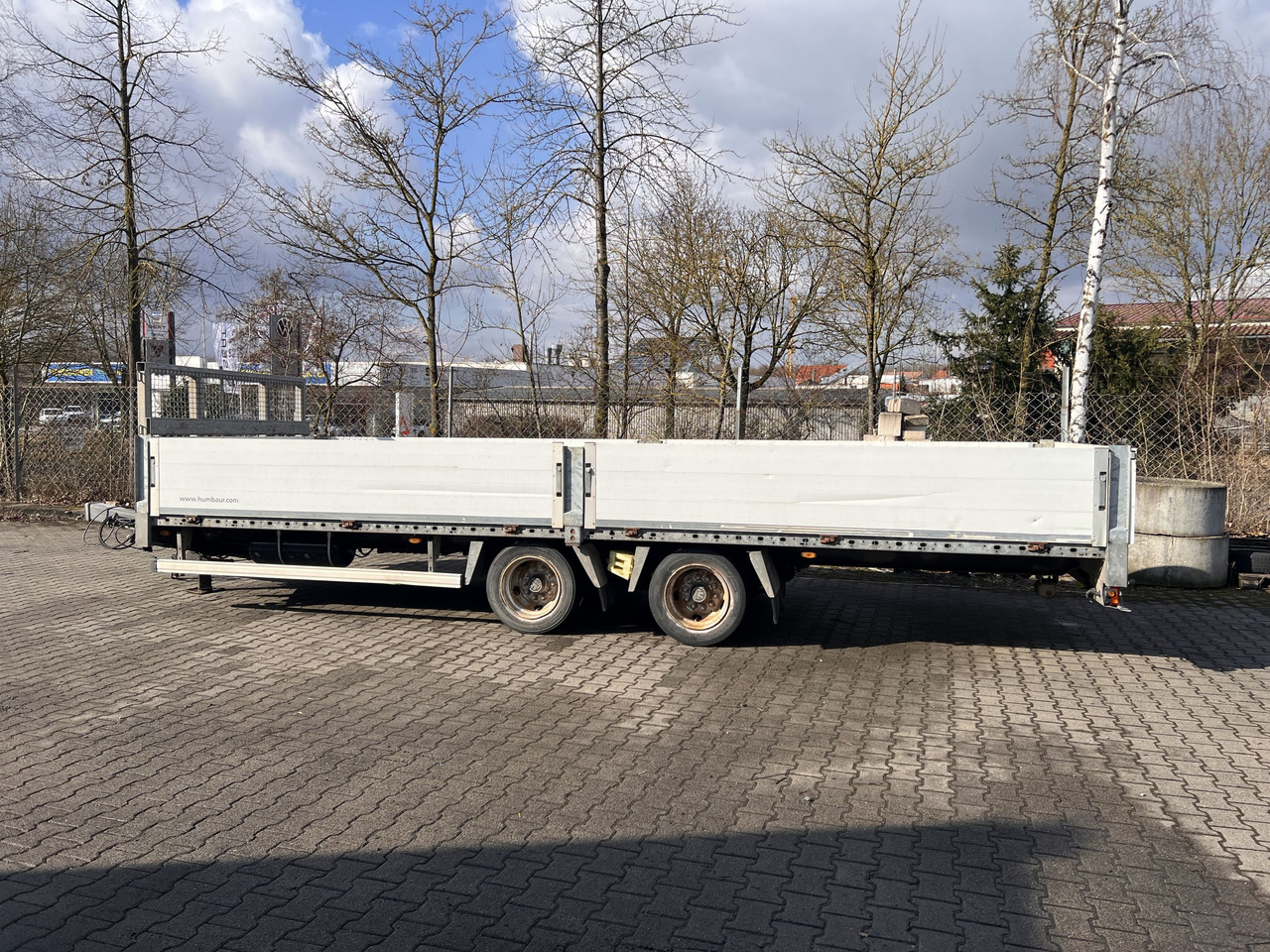 Humbaur HBTZ 137224  14,4 t Tandem- Pritschenanhänger- Tieflader - Remorque porte-engin surbaissée: photos 4 Humbaur HBTZ 137224  14,4 t Tandem- Pritschenanhänger- Tieflader - Remorque porte-engin surbaissée: photos 4