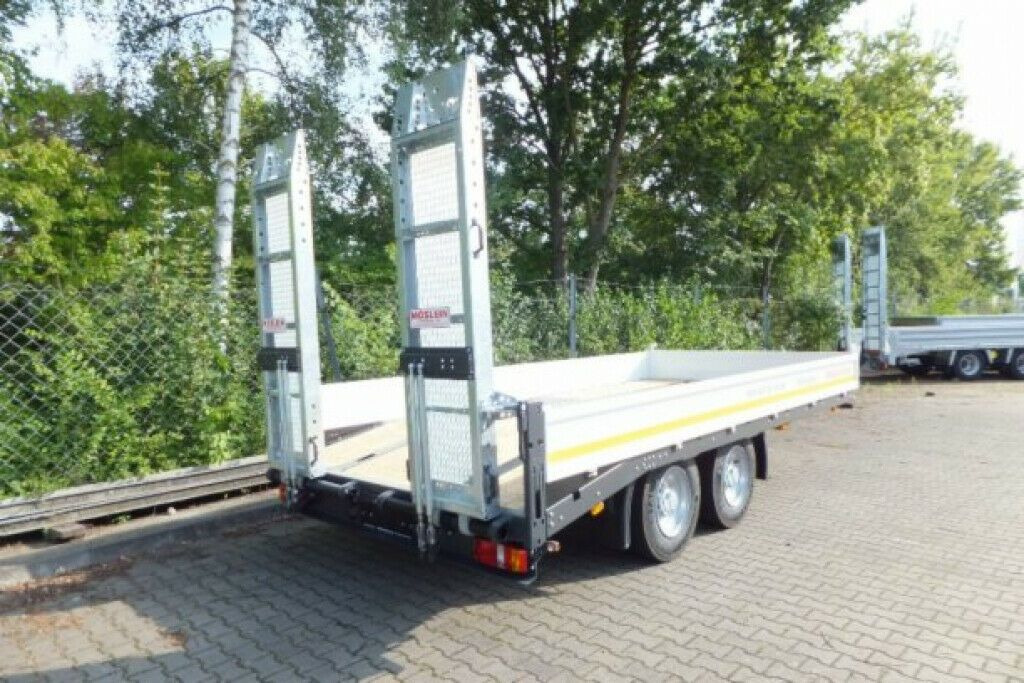 Möslein Neuer Tandemtieflader 13 t GG - Remorque porte-engin surbaissée: photos 4 Möslein Neuer Tandemtieflader 13 t GG - Remorque porte-engin surbaissée: photos 4
