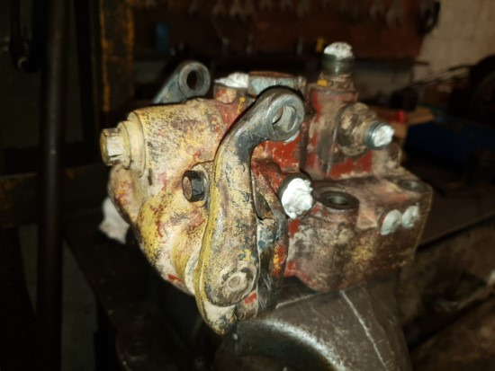 Valve hydraulique pour Engins de chantier NEW HOLLAND FD145 (DISTRIBUIDOR DE GIRO): photos 6