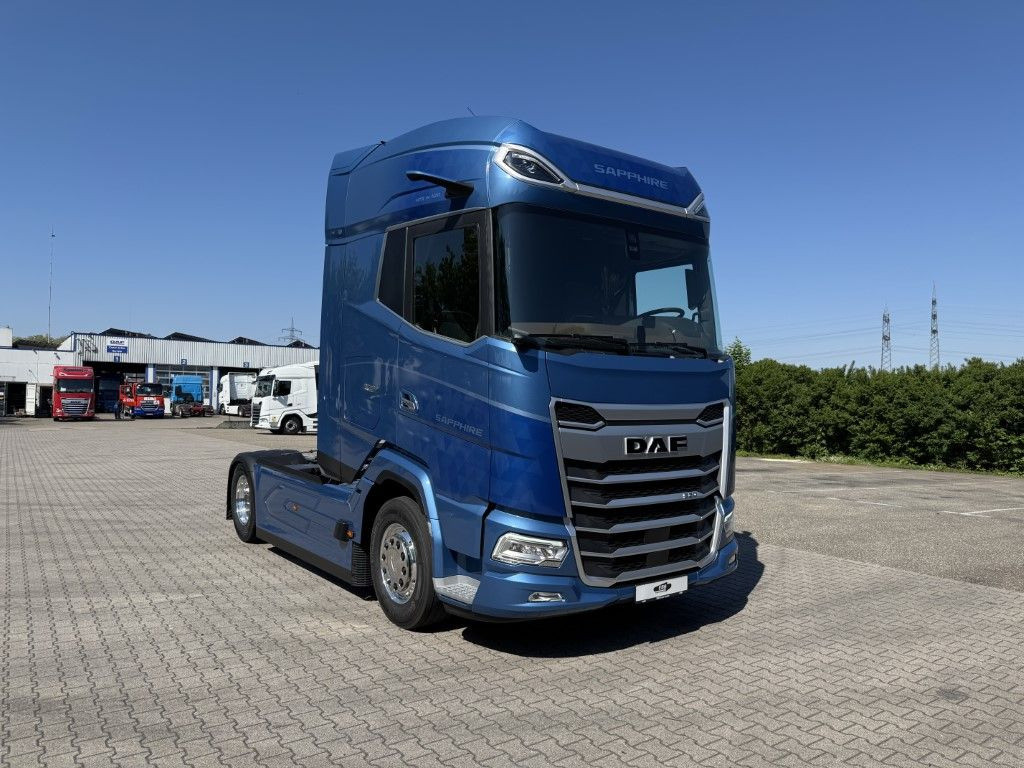 DAF FT XG 530 BLAU METALLIC Limited Edition - Tracteur routier: photos 2 DAF FT XG 530 BLAU METALLIC Limited Edition - Tracteur routier: photos 2