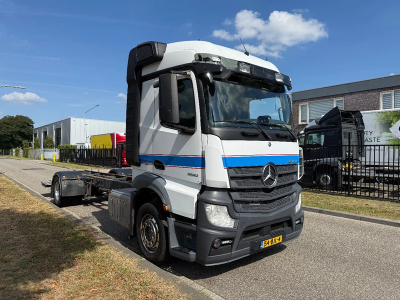 Mercedes-Benz Actros 1930 2017 only 414.000 km - Châssis cabine: photos 2 Mercedes-Benz Actros 1930 2017 only 414.000 km - Châssis cabine: photos 2