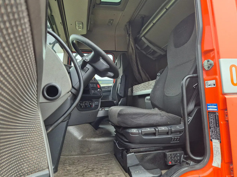 DAF XF 105.460 460 retarder - Tracteur routier: photos 4 DAF XF 105.460 460 retarder - Tracteur routier: photos 4