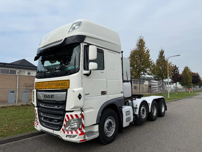 DAF XF 530 FTM 8X4 handgeschakeld 8-2018 retarder - Tracteur routier: photos 1 DAF XF 530 FTM 8X4 handgeschakeld 8-2018 retarder - Tracteur routier: photos 1