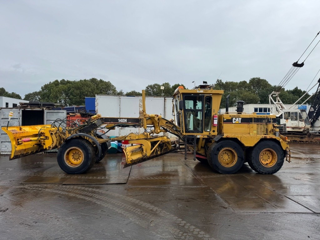 CAT 140 H - Niveleuse: photos 1 CAT 140 H - Niveleuse: photos 1