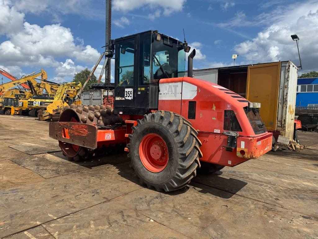 CAT CP 533 E - Compacteur à pieds de mouton/ Monocylindre: photos 3 CAT CP 533 E - Compacteur à pieds de mouton/ Monocylindre: photos 3