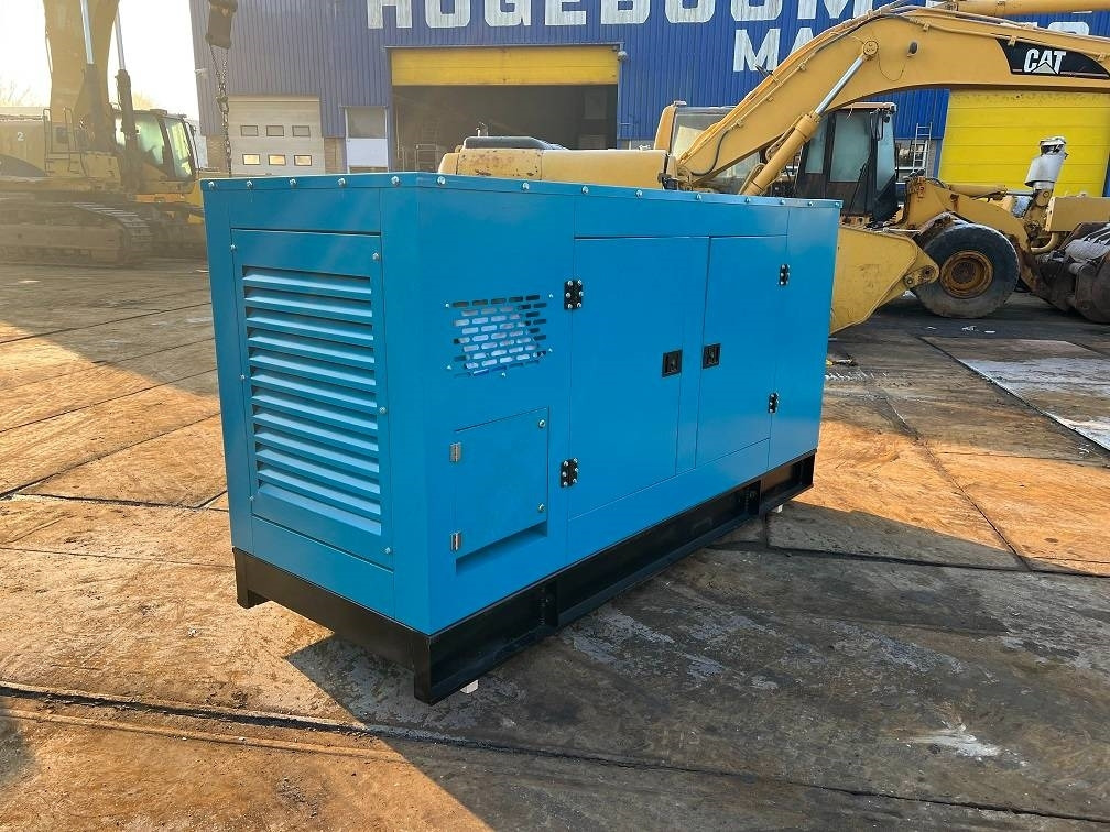 Ricardo 150KVA (120KW) SILENT GENERATOR 3 PHASE 50HZ 400V - Groupe électrogène: photos 4 Ricardo 150KVA (120KW) SILENT GENERATOR 3 PHASE 50HZ 400V - Groupe électrogène: photos 4