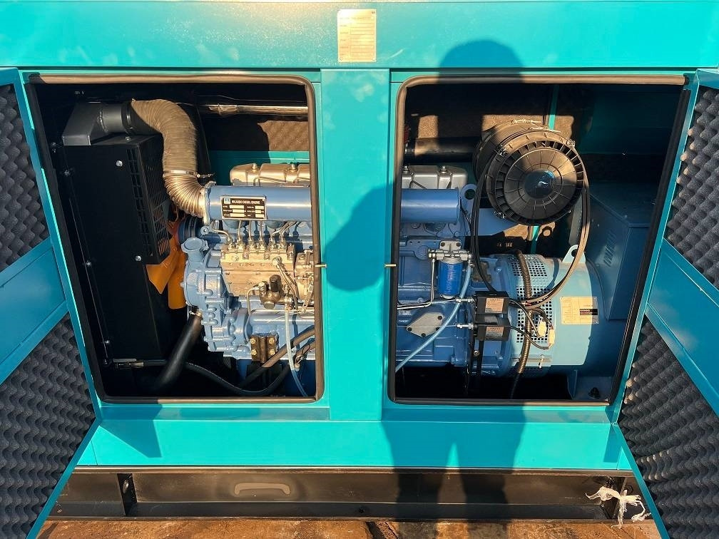 Groupe électrogène neuf Ricardo 150KVA (120KW) SILENT GENERATOR 3 PHASE 50HZ 400V: photos 10