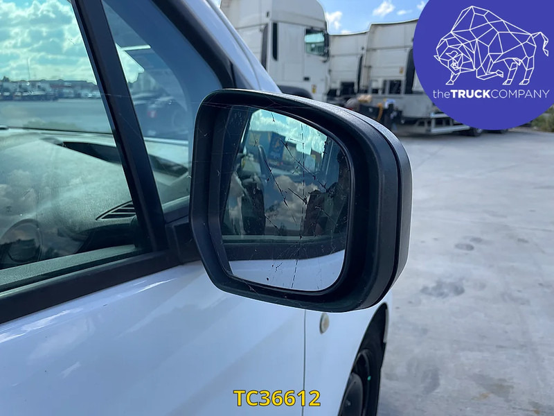 Fourgon utilitaire Ford Transit Courier 1.5 TDCI TREND: photos 14