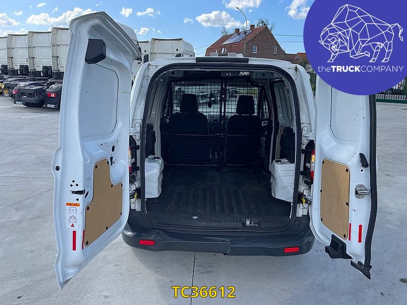 Fourgon utilitaire Ford Transit Courier 1.5 TDCI TREND: photos 6