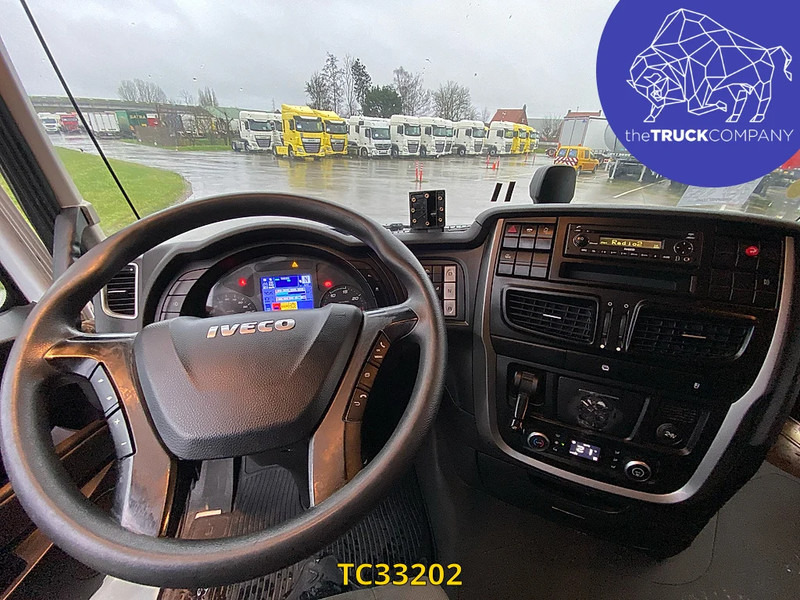 Iveco Stralis 420 - Camion à rideaux coulissants: photos 5 Iveco Stralis 420 - Camion à rideaux coulissants: photos 5