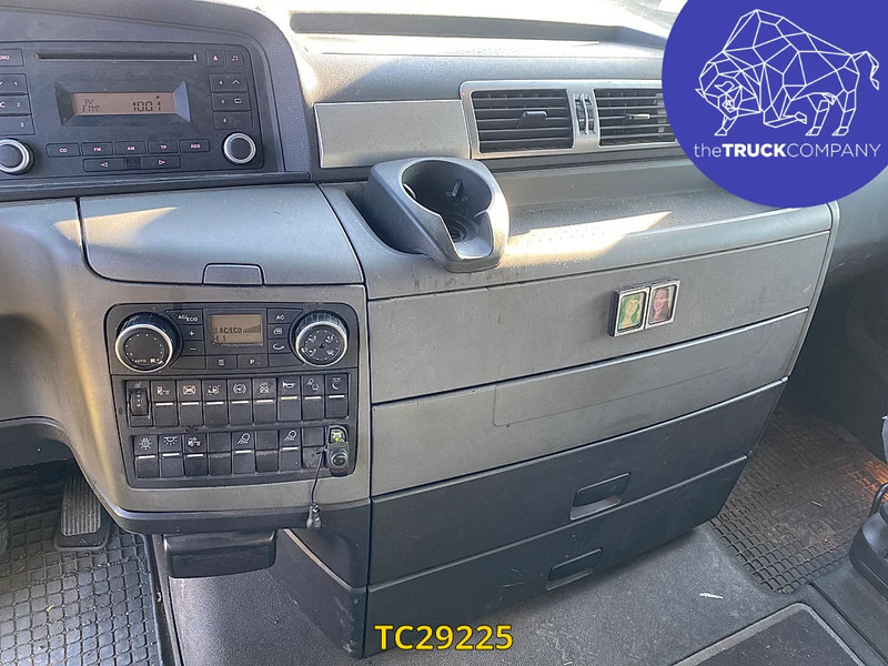 MAN TGX 440 - Camion plateau: photos 3 MAN TGX 440 - Camion plateau: photos 3