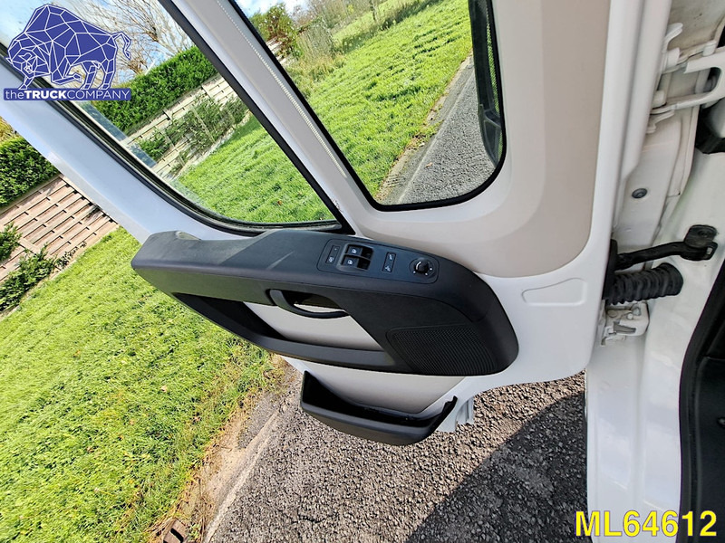 Fourgon utilitaire Peugeot Boxer 2.0 Euro 6: photos 13