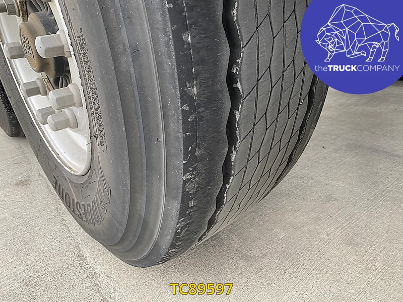 Renders 20'-30' ADR - Semi-remorque porte-conteneur/ Caisse mobile: photos 3 Renders 20'-30' ADR - Semi-remorque porte-conteneur/ Caisse mobile: photos 3