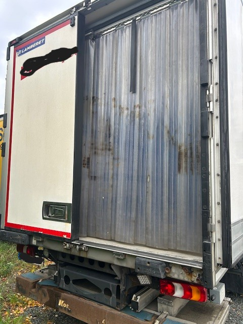 MERCEDES-BENZ 1524 - Camion frigorifique: photos 5 MERCEDES-BENZ 1524 - Camion frigorifique: photos 5