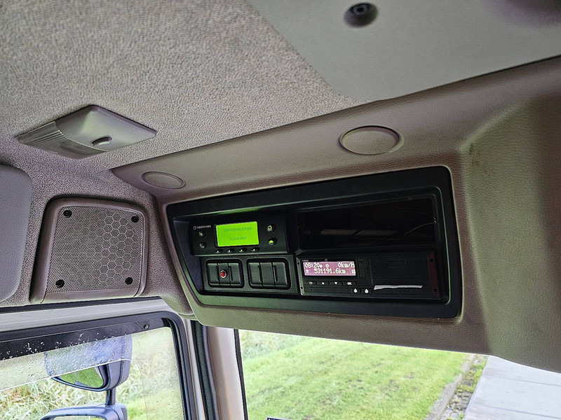 Camion frigorifique DAF LF 280 16T THERMOKING LIFT: photos 9