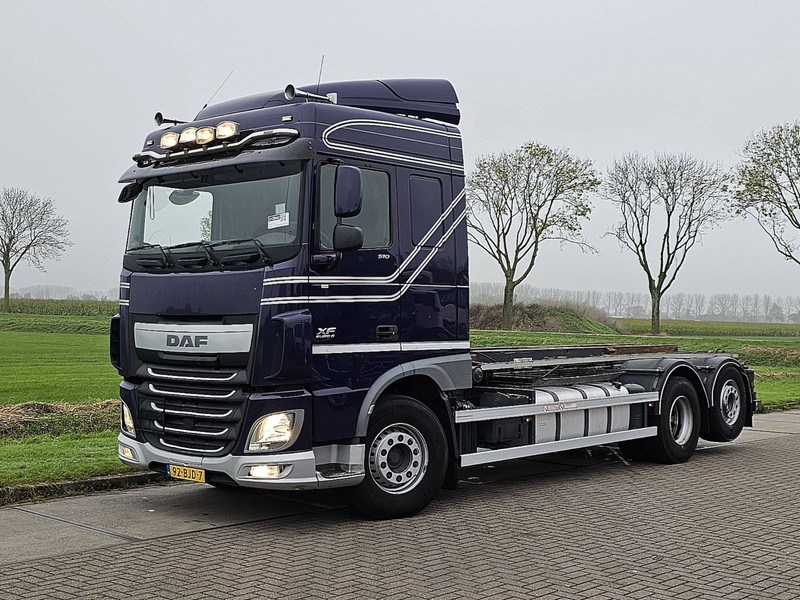 DAF XF 510 6X2 FAN STEERAXLE - Camion - système de câble: photos 2 DAF XF 510 6X2 FAN STEERAXLE - Camion - système de câble: photos 2