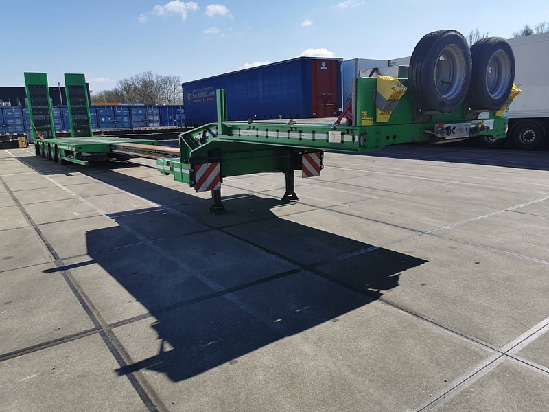 Faymonville 4 AXLE LOW BED EXTENDABLE RAMPS - Semi-remorque surbaissé: photos 3 Faymonville 4 AXLE LOW BED EXTENDABLE RAMPS - Semi-remorque surbaissé: photos 3