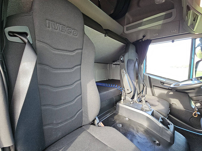Camion à rideaux coulissants Iveco 150E30 EUROCARGO Sleepcab,Edscha: photos 14
