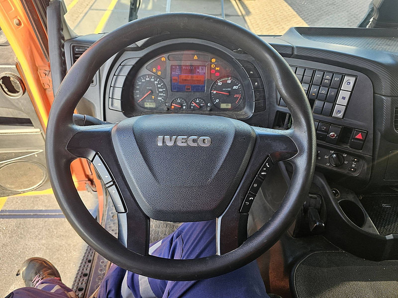 Iveco AD260S46 STRALIS MACHNINE TR. + CRANE - Camion porte-voitures, Camion grue: photos 2 Iveco AD260S46 STRALIS MACHNINE TR. + CRANE - Camion porte-voitures, Camion grue: photos 2