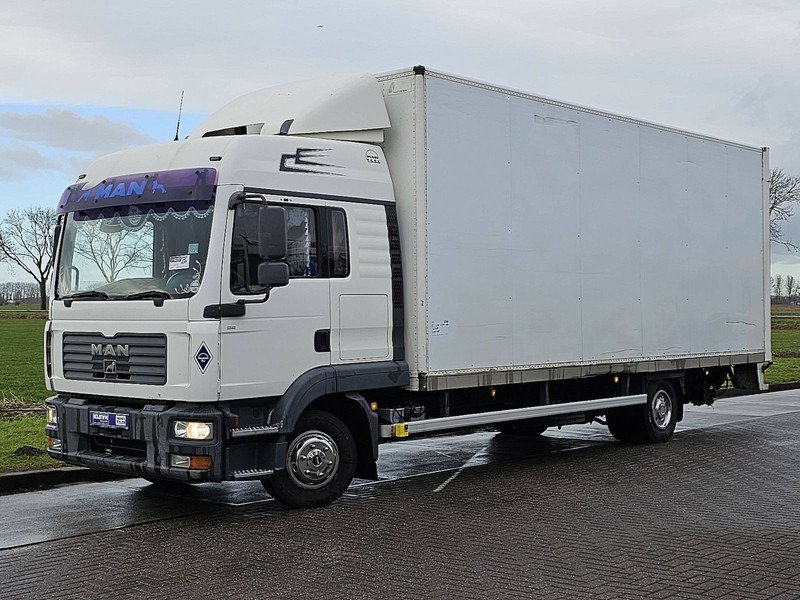 MAN 12.240 TGL LX LIFT AIRCO 6 CYL. - Camion fourgon: photos 2 MAN 12.240 TGL LX LIFT AIRCO 6 CYL. - Camion fourgon: photos 2