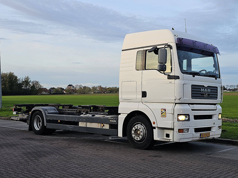 MAN 18.400 TGA XLX LIFT 508DKM NL-T - Camion porte-conteneur/ Caisse mobile: photos 5 MAN 18.400 TGA XLX LIFT 508DKM NL-T - Camion porte-conteneur/ Caisse mobile: photos 5