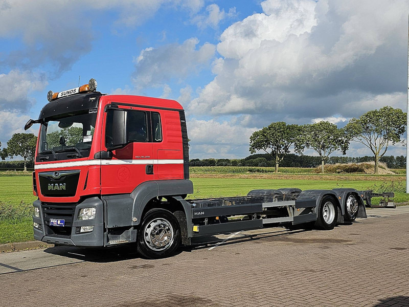 MAN 26.320 TGS 6X2-4 LL WB 590 - Châssis cabine: photos 2 MAN 26.320 TGS 6X2-4 LL WB 590 - Châssis cabine: photos 2