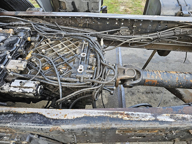 Châssis cabine MAN 26.414 F2000 6X4 STEEL MANUAL: photos 13 Châssis cabine MAN 26.414 F2000 6X4 STEEL MANUAL: photos 13