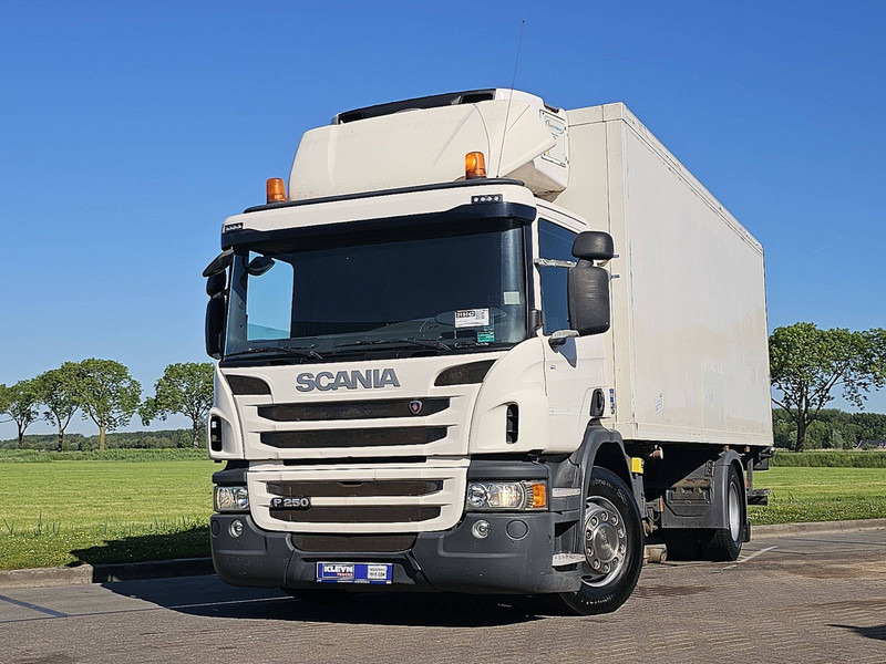 Scania P250 CARRIER LIFT 286TKM - Camion frigorifique: photos 1 Scania P250 CARRIER LIFT 286TKM - Camion frigorifique: photos 1