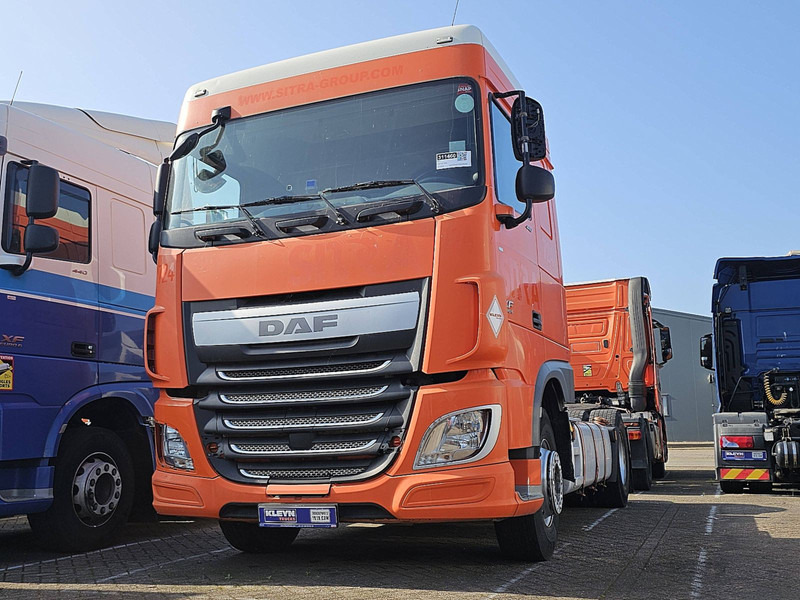 DAF XF 440 SPACECAB MANUAL - Tracteur routier: photos 1 DAF XF 440 SPACECAB MANUAL - Tracteur routier: photos 1