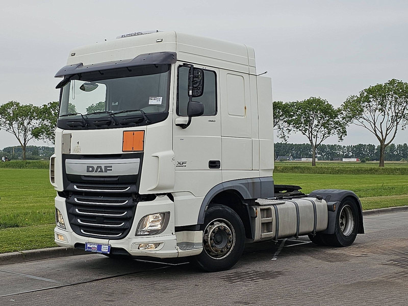 DAF XF 460 SPACECAB INTARDER - Tracteur routier: photos 2 DAF XF 460 SPACECAB INTARDER - Tracteur routier: photos 2