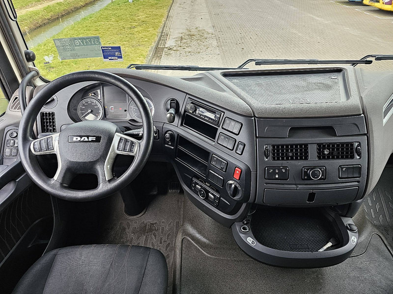 Photo d'intérieur 1: Tracteur routier DAF XF 480 SPACECAB INTARDER