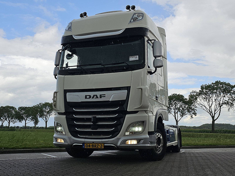 DAF XF 480 SSC INTARDER DVS2 - Tracteur routier: photos 1 DAF XF 480 SSC INTARDER DVS2 - Tracteur routier: photos 1