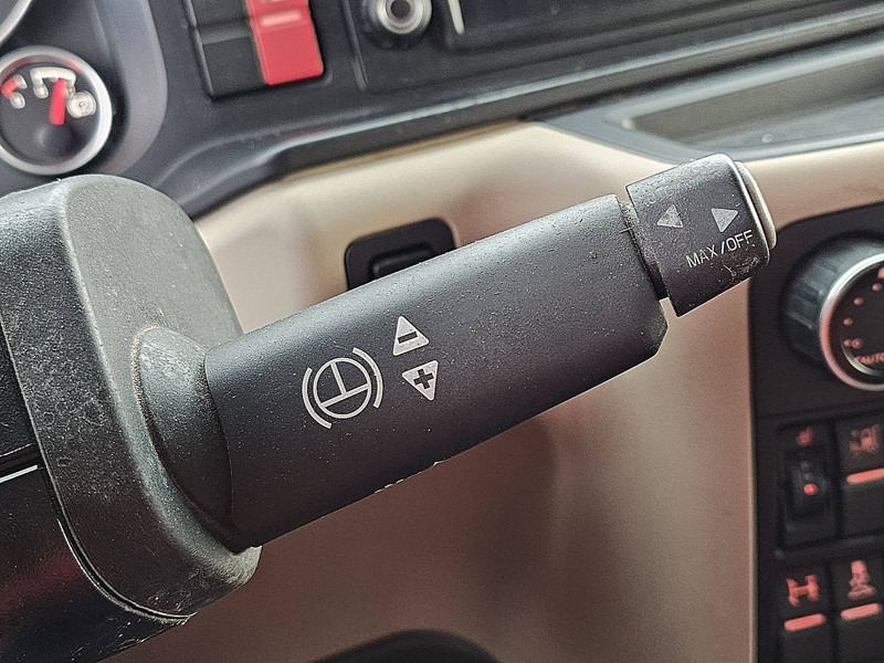 Tracteur routier MAN 26.500 TGX 6X2 XXL: photos 12 Tracteur routier MAN 26.500 TGX 6X2 XXL: photos 12