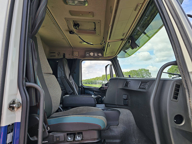 Tracteur routier Volvo FM 460 13LTR 6X2 STEERED: photos 7 Tracteur routier Volvo FM 460 13LTR 6X2 STEERED: photos 7