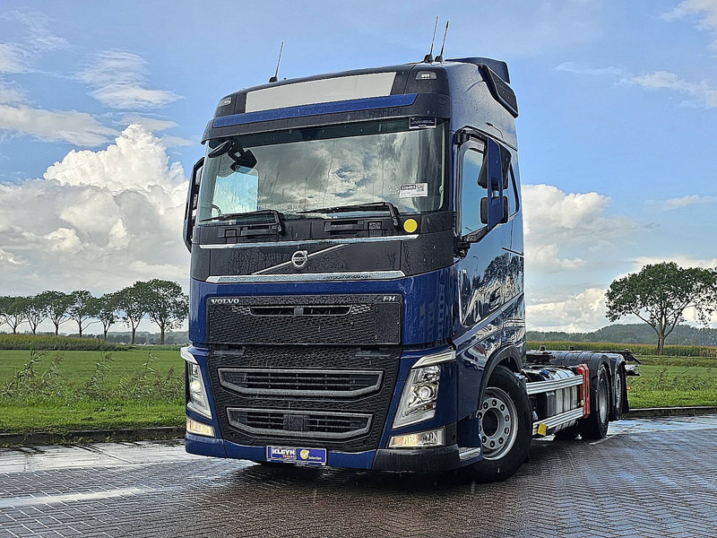 Volvo FH 540 - Camion porte-conteneur/ Caisse mobile: photos 1 Volvo FH 540 - Camion porte-conteneur/ Caisse mobile: photos 1