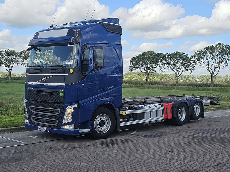 Volvo FH 540 - Camion porte-conteneur/ Caisse mobile: photos 2 Volvo FH 540 - Camion porte-conteneur/ Caisse mobile: photos 2